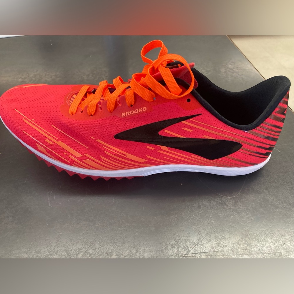 Brooks Mach 18 running shoes with spikes - Picture 2 of 11